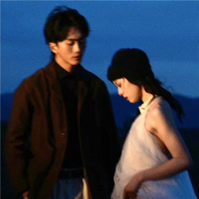 情侣头像 一男一女情头真人霸气 情侣头像一左一右