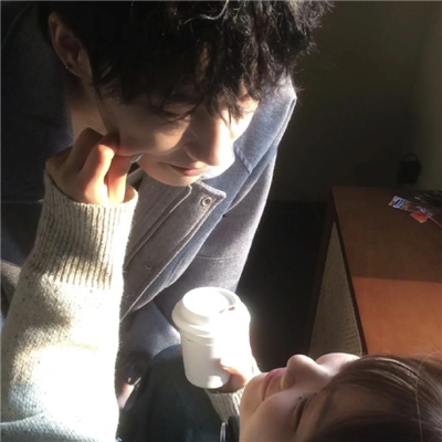 情侣头像无限心动宠溺 又甜又撩人爱意情头