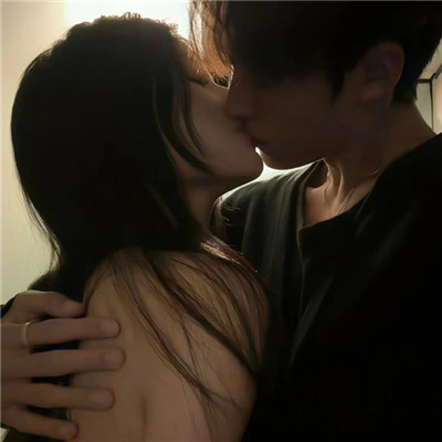 高清情侣头像很甜又很宠溺 高清情侣头像一男一女
