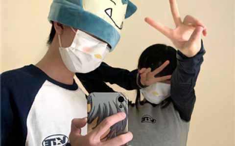 情侣头像真人一人一半  情侣头像一人一半恩爱