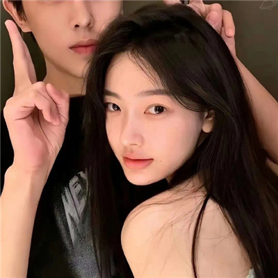 情侣头像真人一人一半  情侣头像一人一半恩爱