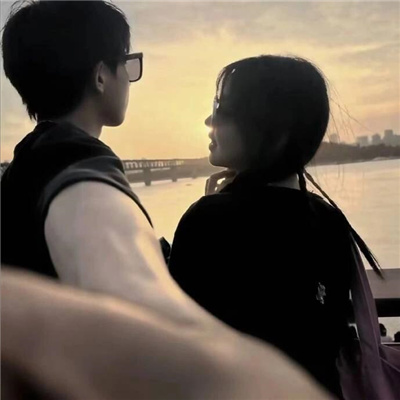 情侣头像一左一右配对 高质量情侣头像单人一男一女