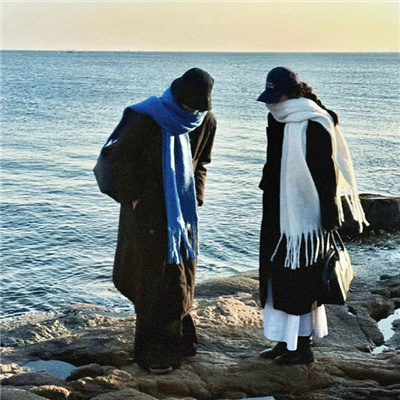 qq情侣一左一右头像💖qq情侣头像情头一男一女