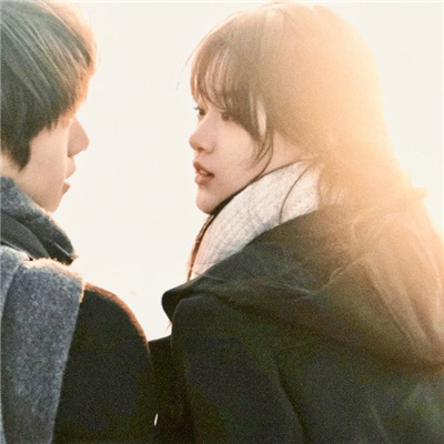 qq情侣一左一右头像💖qq情侣头像情头一男一女