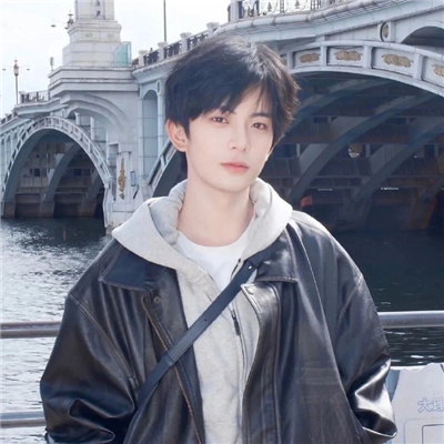 情侣头像一对一左一右💑CP头像一对一人一半