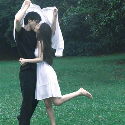 情侣头像二人专用精选 暧昧氛围拉满的甜蜜双人头像，一眼就心动💞