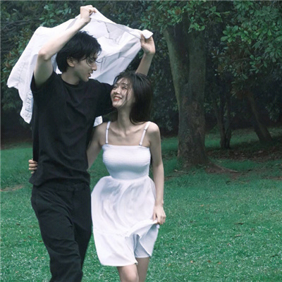 情侣头像二人专用精选 暧昧氛围拉满的甜蜜双人头像，一眼就心动💞