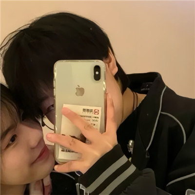 又撩又欲的禁欲系情侣头像 超撩人禁欲真人情侣头像