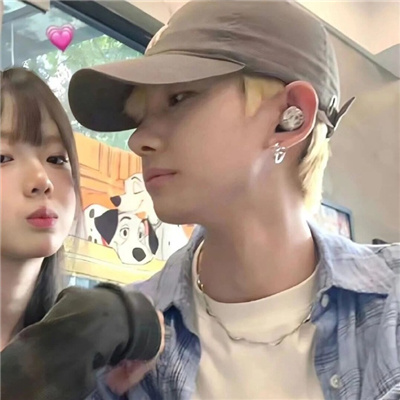 搞怪系列的情侣头像一对😜搞怪情侣头像一左一右