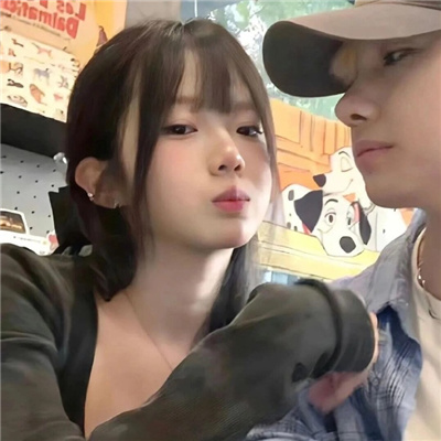 搞怪系列的情侣头像一对😜搞怪情侣头像一左一右