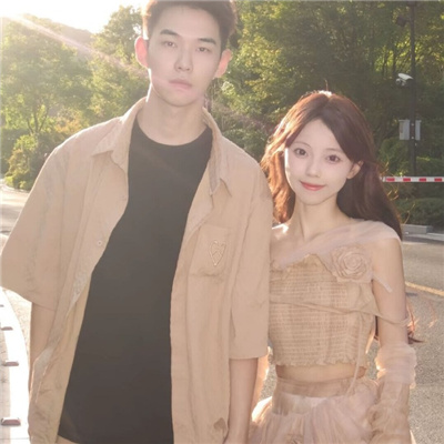 搞怪系列的情侣头像一对😜搞怪情侣头像一左一右