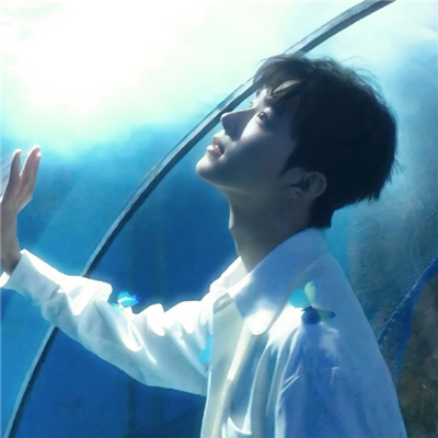 撩人超甜情头一人一半👄情侣头像超甜一左一右