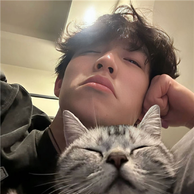 撩人超甜情头一人一半👄情侣头像超甜一左一右