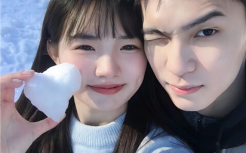 情头超甜超宠溺那种一人一半真人💘情侣头像真人超甜宠溺