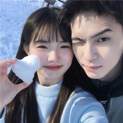 情头超甜超宠溺那种一人一半真人💘情侣头像真人超甜宠溺