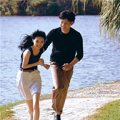 微信超甜的情头一人一半 情侣头像超甜一左一右