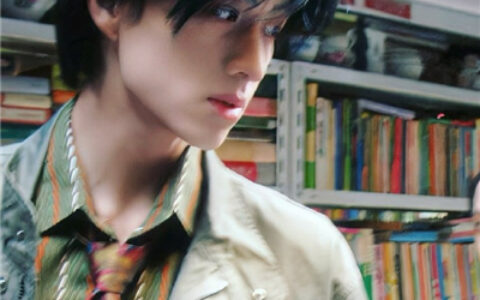 情侣头像图片2025最火爆🚀2025独一无二情侣头像图片一人一半