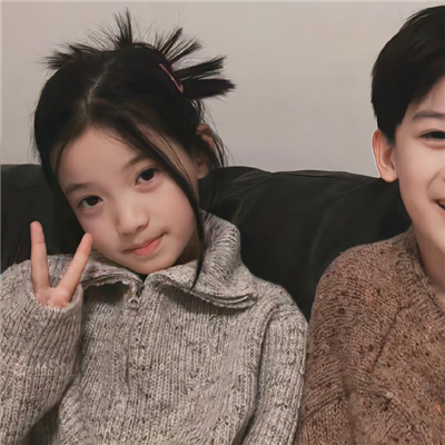 情侣头像图片2025最火爆🚀2025独一无二情侣头像图片一人一半