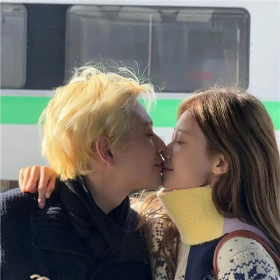 双人情侣头像ins高级质感🌆情侣真人头像情侣专用一人一张