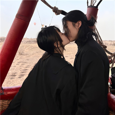 又撩又欲的禁欲系情侣头像🔮甜到爆的情侣头像一对