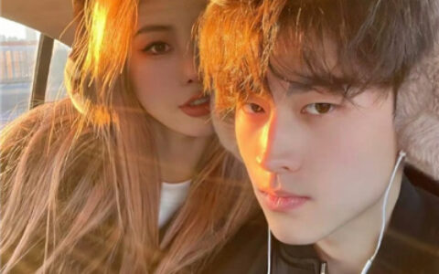 看了会脸红的禁欲系情侣头像🌹超好看的宠溺情侣头像真人