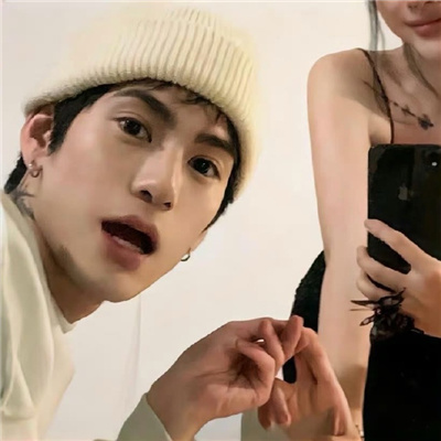 看了会脸红的禁欲系情侣头像🌹超好看的宠溺情侣头像真人