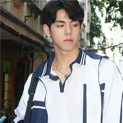 小众却惊艳的情侣头像🔮有哪些惊艳到珍藏的情头