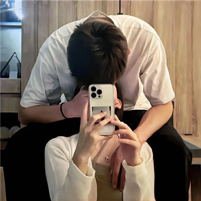 又甜又撩人的侧脸头像💘好看情侣头像唯美侧脸