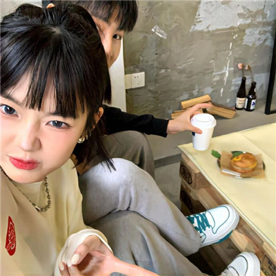 又甜又撩人的侧脸头像💘好看情侣头像唯美侧脸