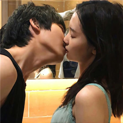 又甜又撩人的侧脸头像💘好看情侣头像唯美侧脸
