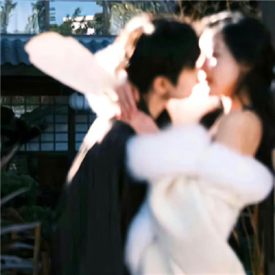 满眼都是对方的情侣头像💞只喜欢你只稀罕你专属偏爱情侣头像