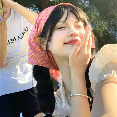 满眼都是对方的情侣头像💞只喜欢你只稀罕你专属偏爱情侣头像
