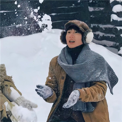 情侣头像冬季背景双人⛄精选冬甜阳光开朗的活泼情头