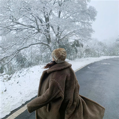 情侣头像冬季背景双人⛄精选冬甜阳光开朗的活泼情头
