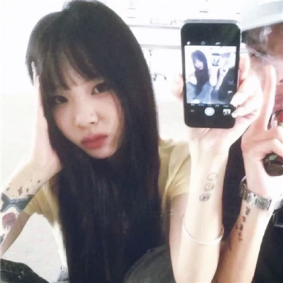 一个闹一个宠的情侣头像🎭精选又甜又欲的宝藏情头