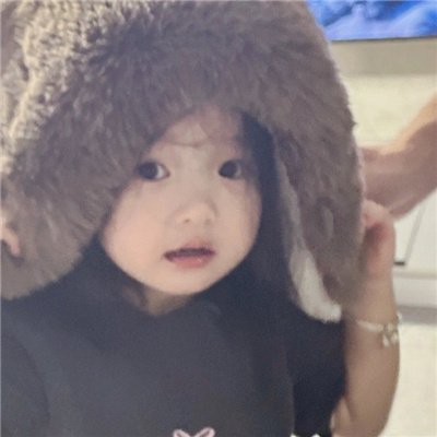 萌娃情侣头像一左一右🍼精选击中心巴的无水印情头