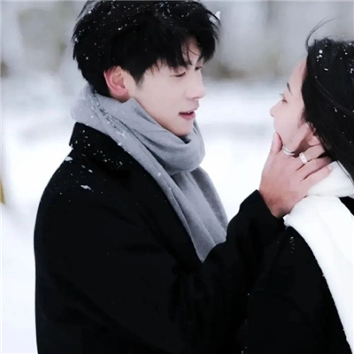 雪景情侣头像一男一女❄️精选冬日氛围感雪景情头