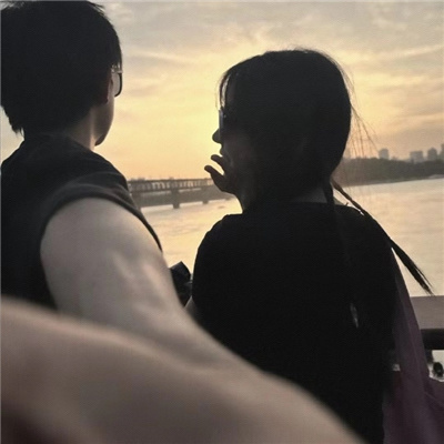 一人一个的情侣头像真人💞精选占有欲满分的宠溺情头