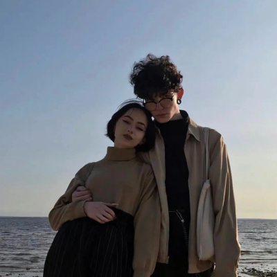 微信情侣头像一男一女💖精选甜到爆的高清真人情头