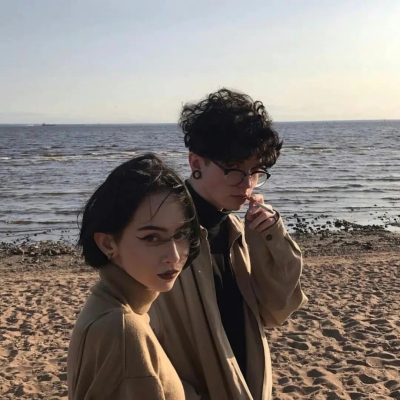 微信情侣头像一男一女💖精选甜到爆的高清真人情头