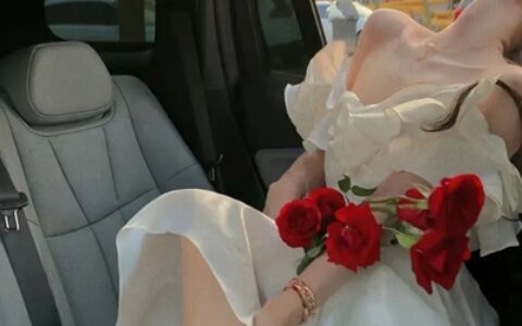 让人一眼心动的女生头像🌟精选多组瞬间击中心脏的视觉作品