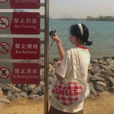 让人一眼心动的女生头像🌟精选多组瞬间击中心脏的视觉作品