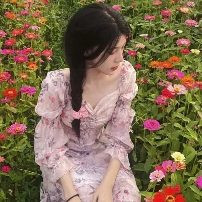 让人一眼心动的女生头像🌟精选多组瞬间击中心脏的视觉作品
