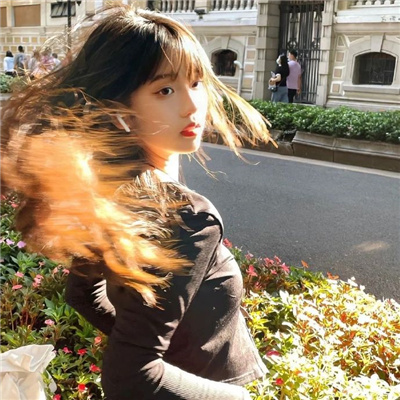 让人眼前一亮的女生头像 第一眼就吸引人的头像女