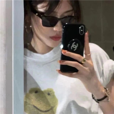 让人眼前一亮的女生头像 第一眼就吸引人的头像女