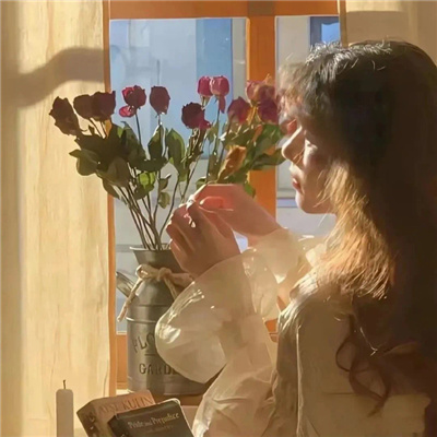 青春校园风女生头像🏃♀️高级感十足的好看的氛围感女生头像