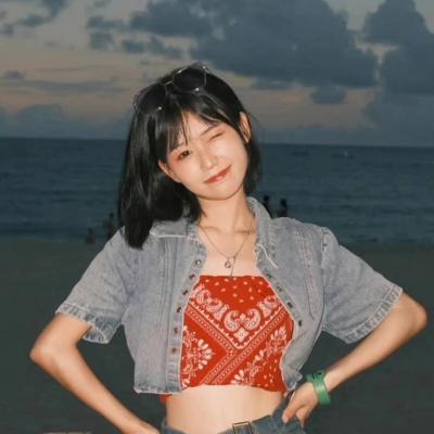 让人一眼就心动的女生头像🌟精选值得偏爱的魅力女头