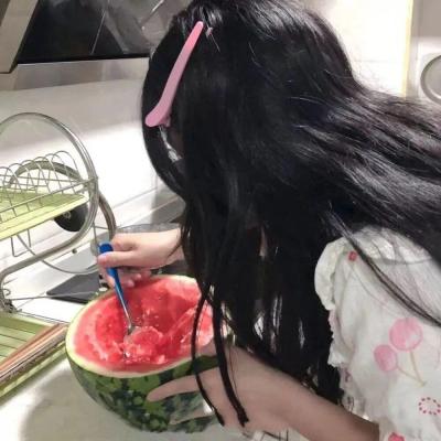 让人一眼就心动的女生头像🌟精选值得偏爱的魅力女头