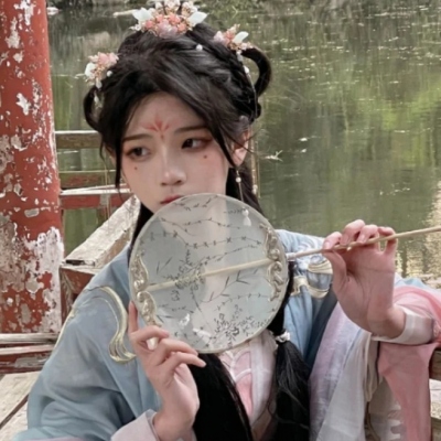 古风头像女生冷艳霸气🌙精选冷艳妩媚的真人女头