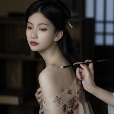 古风头像女生冷艳霸气🌙精选冷艳妩媚的真人女头